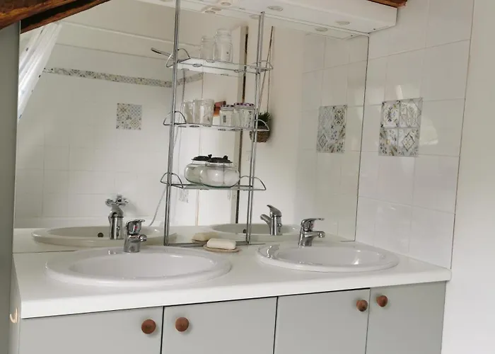 La Des Vergers De St Nicolas Couette-café 3*